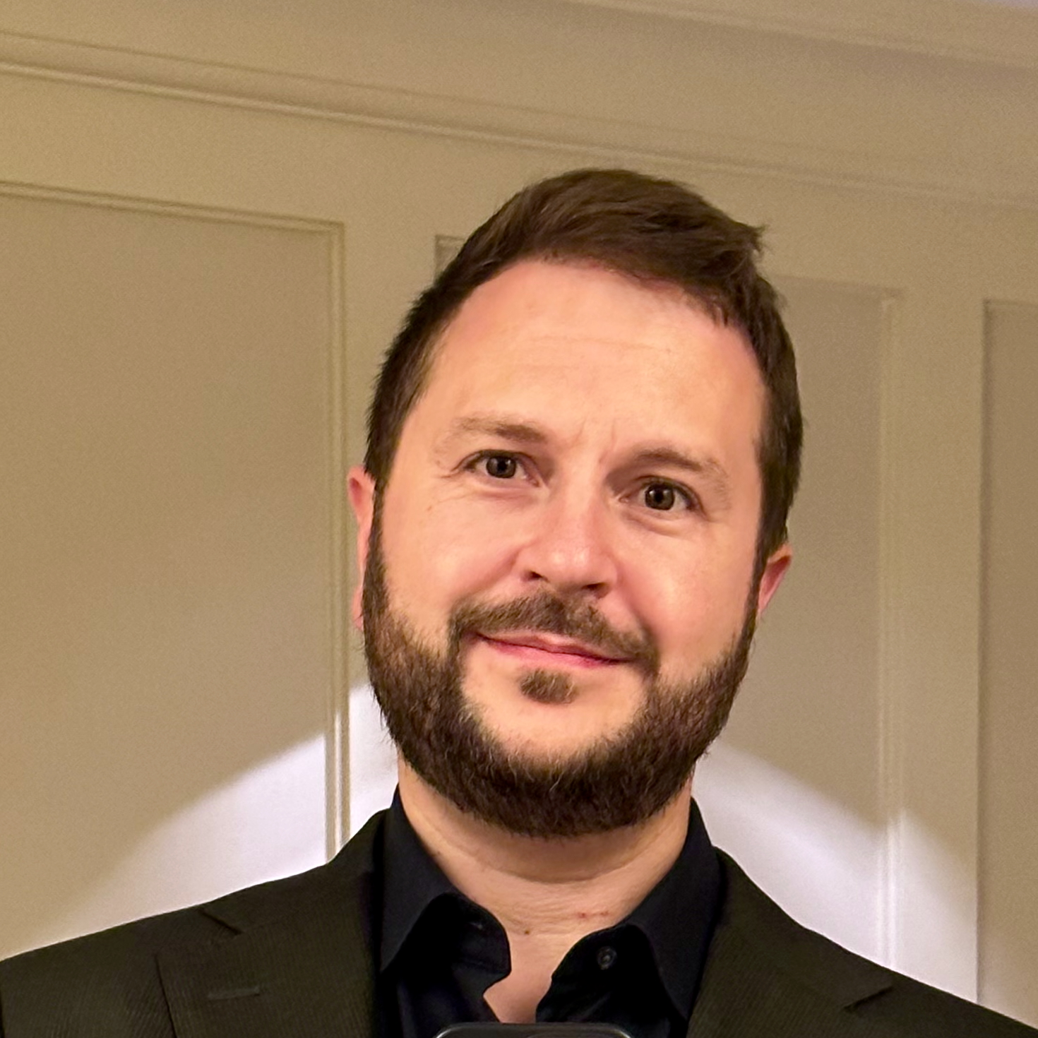 Portrait photo of Jakub